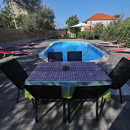 Apartment With Private Pool ซูโกชัน ภายนอก รูปภาพ