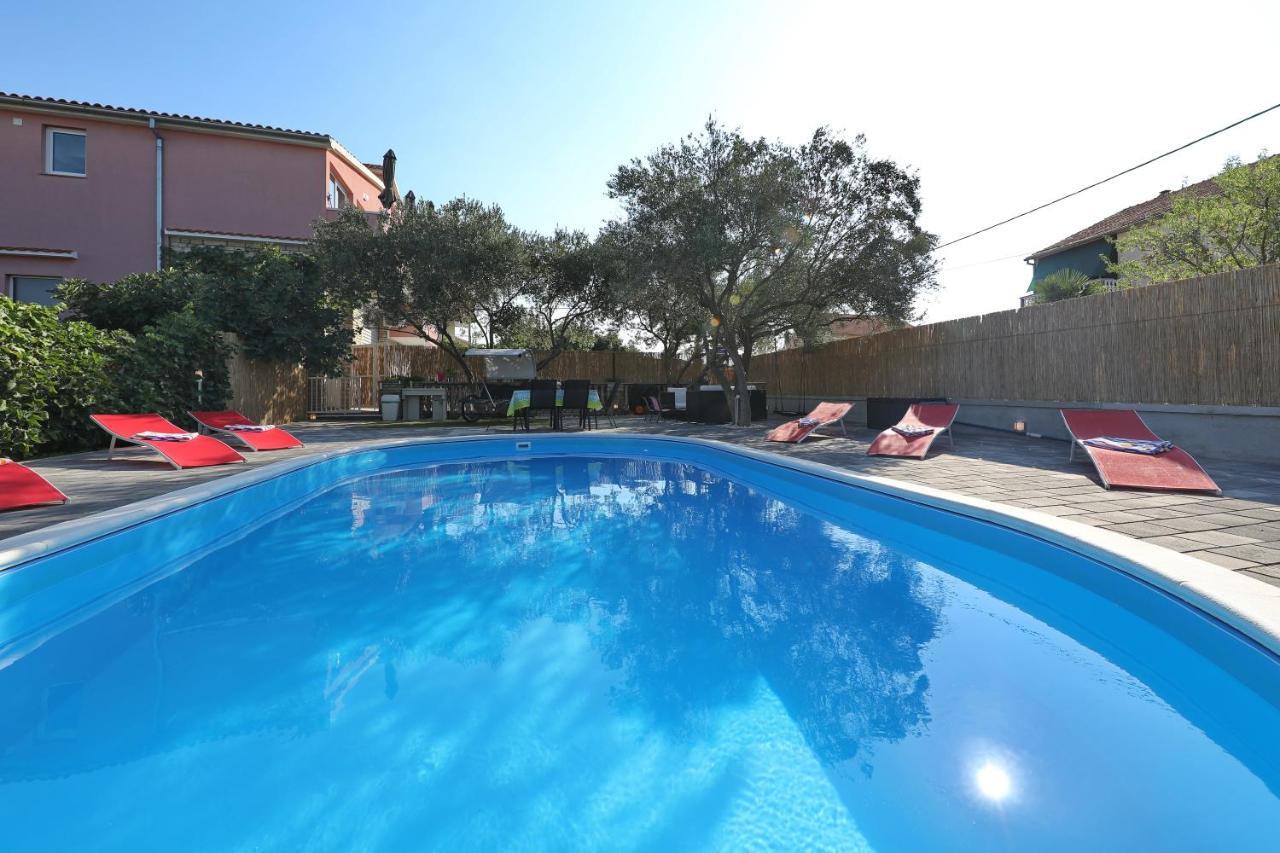 Apartment With Private Pool ซูโกชัน ภายนอก รูปภาพ