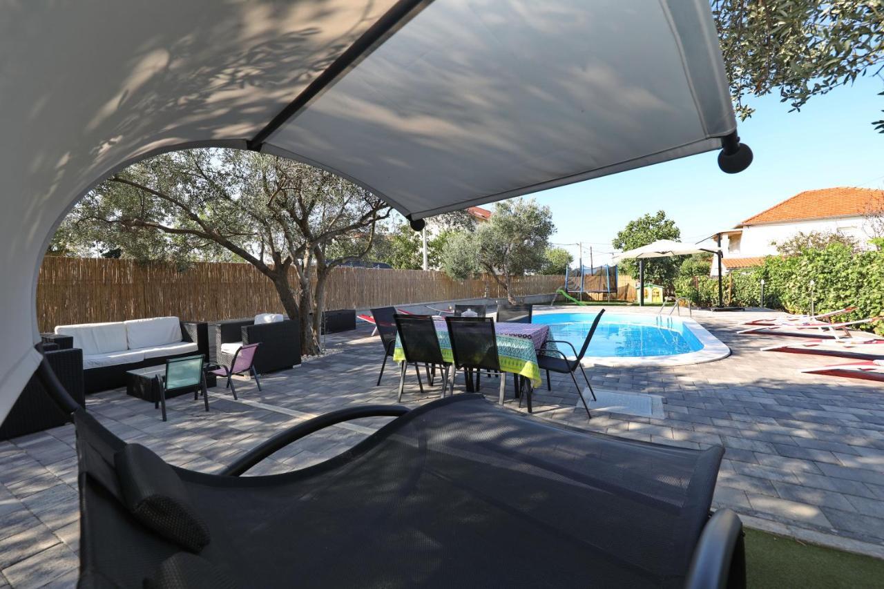 Apartment With Private Pool ซูโกชัน ภายนอก รูปภาพ