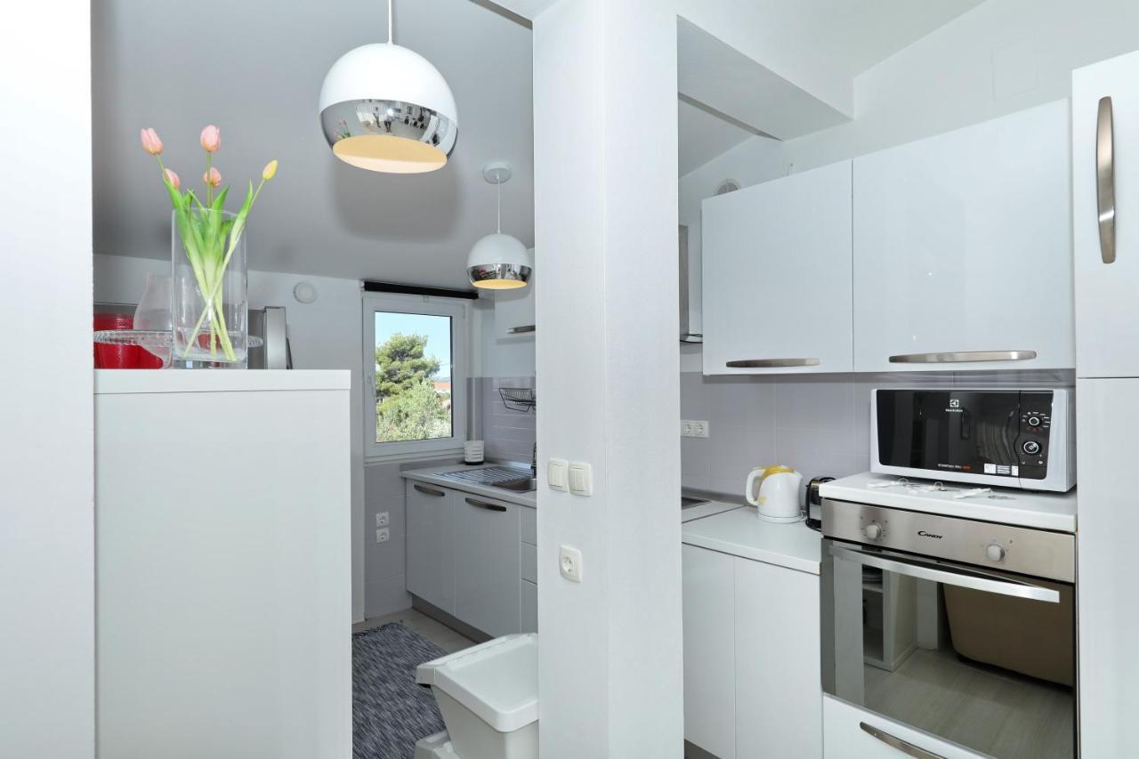 Apartment With Private Pool ซูโกชัน ภายนอก รูปภาพ