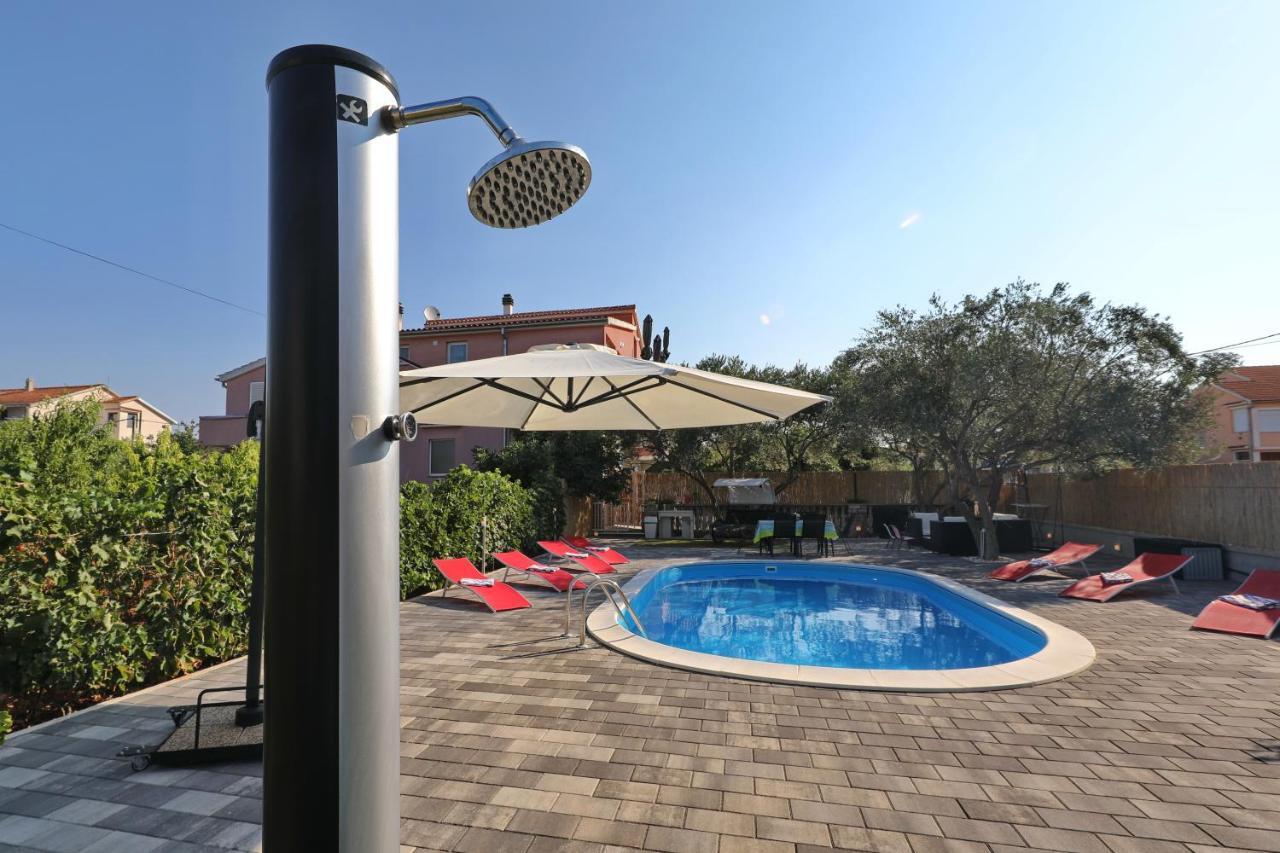 Apartment With Private Pool ซูโกชัน ภายนอก รูปภาพ